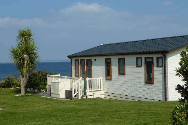 5 Reasons to Buy a Holiday Home