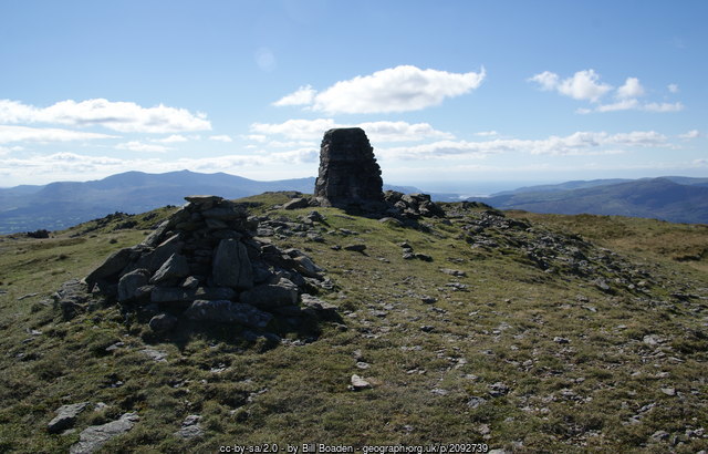 moel hebog